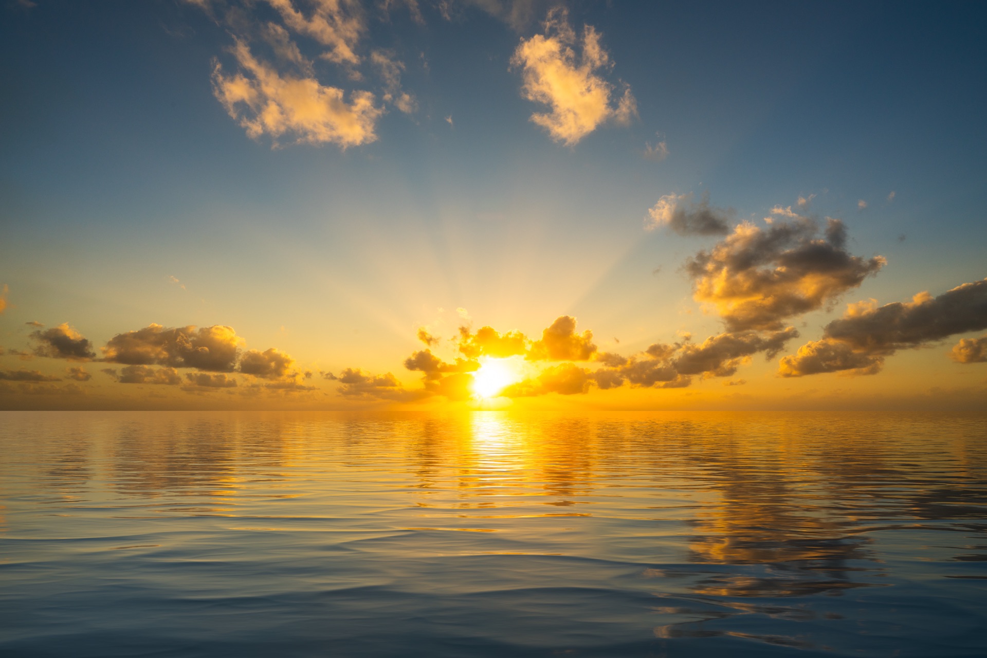 Lever de soleil apaisant symbolisant l'espoir